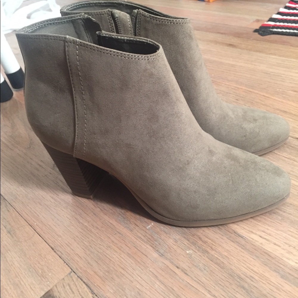 Old navy green ankle boots